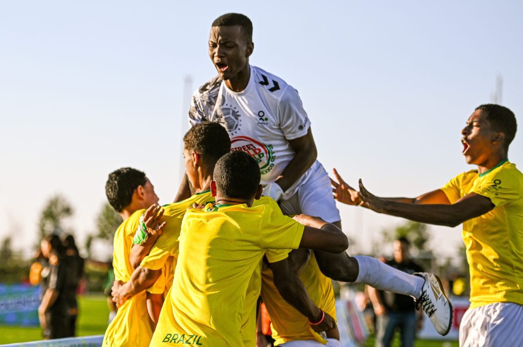 SCWCSN051426126 Futbolmas